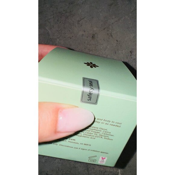 Hanalei Island Aloe Gel Moisturizing Cool &Refresh Skin Contains Aloe Vera 3.3oz - Picture 5 of 7